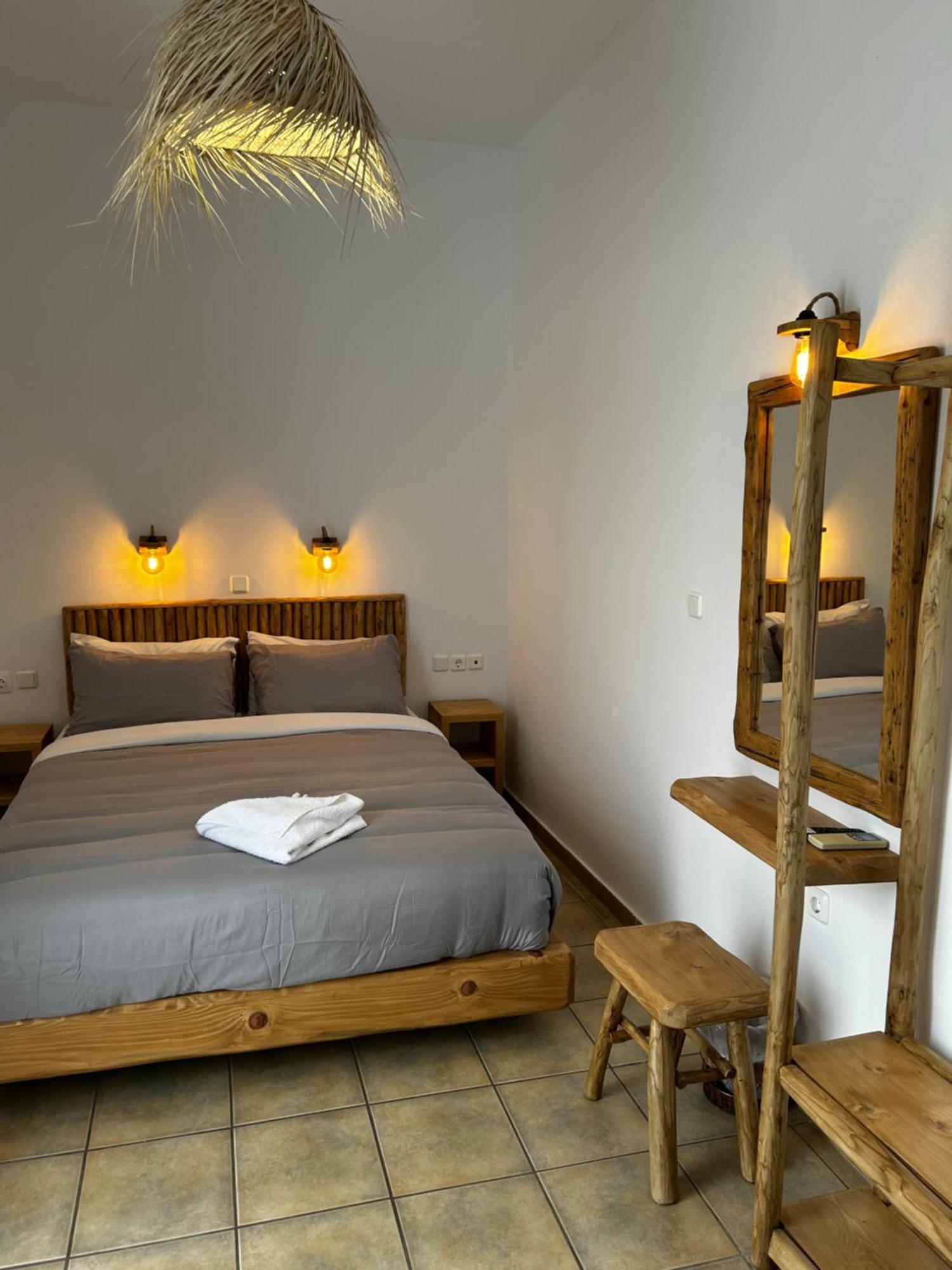 Hotel Livadia Парос Екстериор снимка