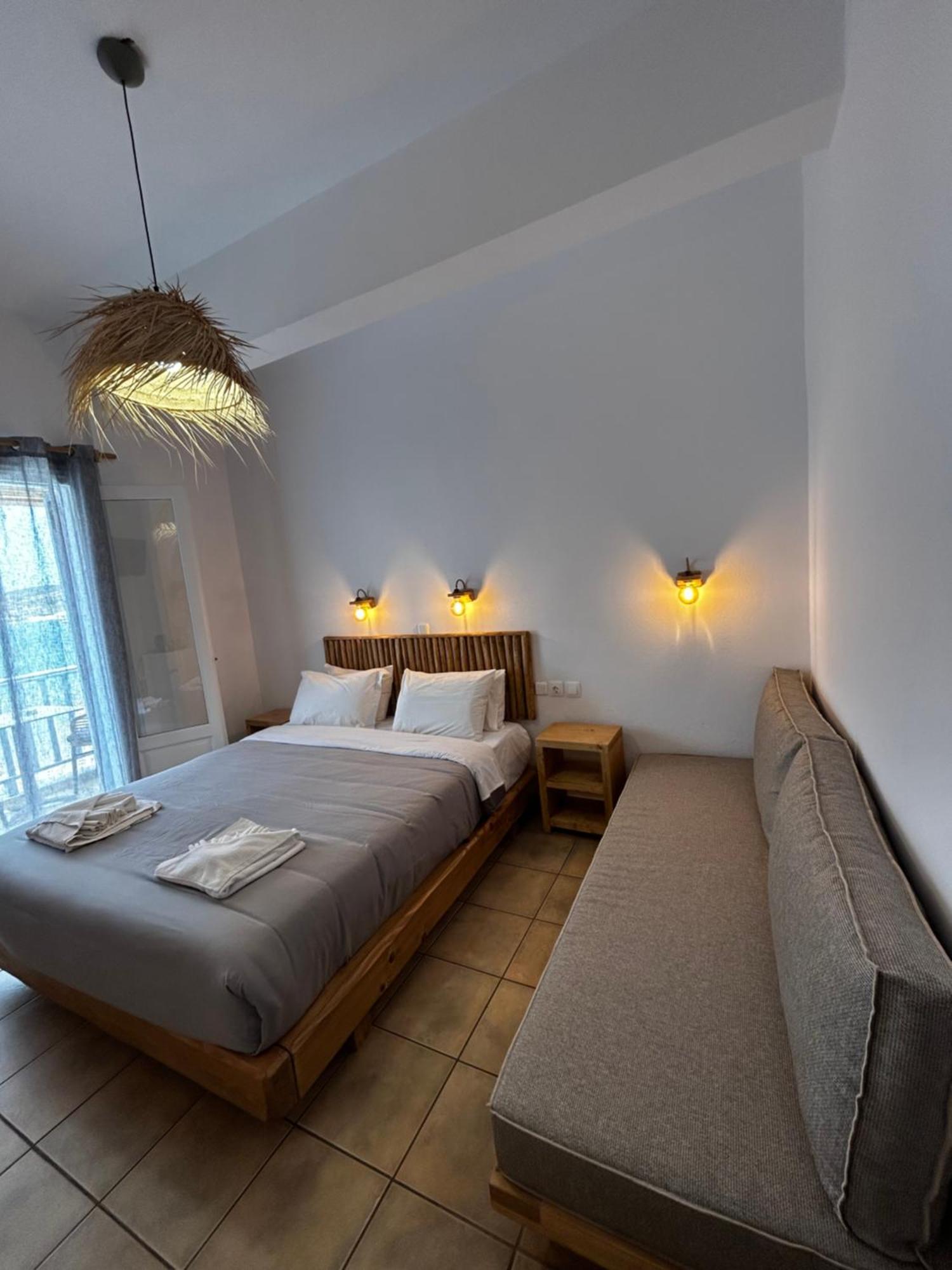 Hotel Livadia Парос Екстериор снимка