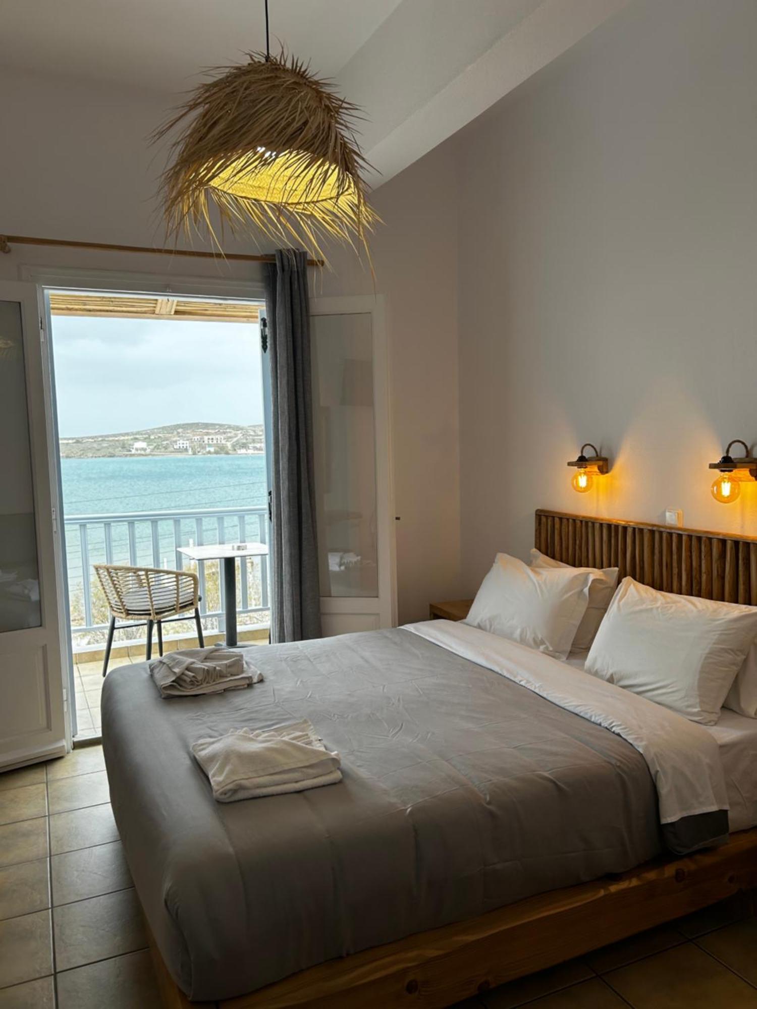 Hotel Livadia Парос Екстериор снимка