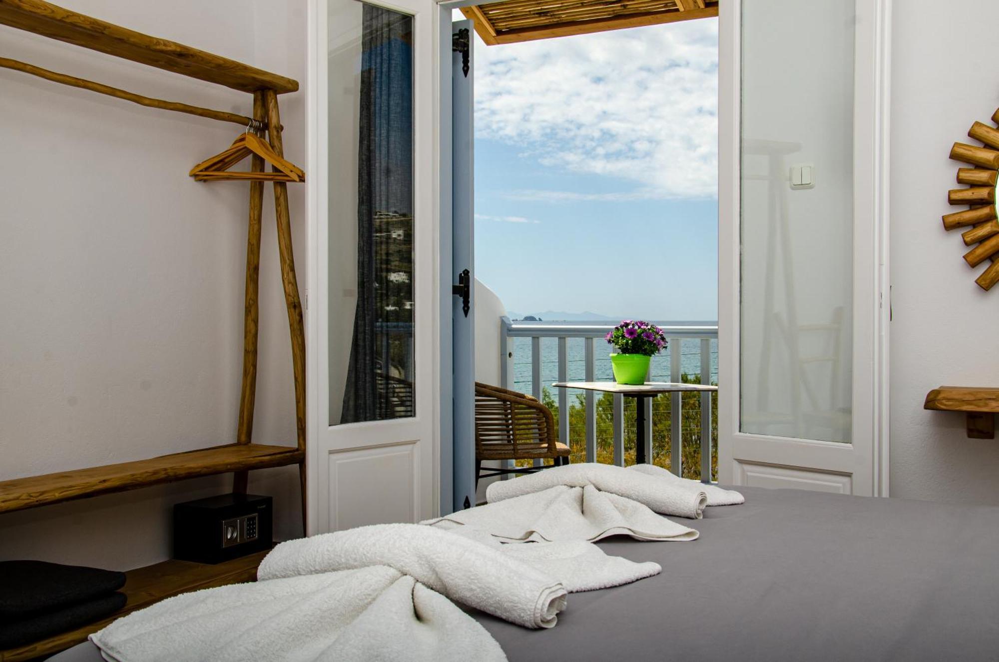 Hotel Livadia Парос Екстериор снимка