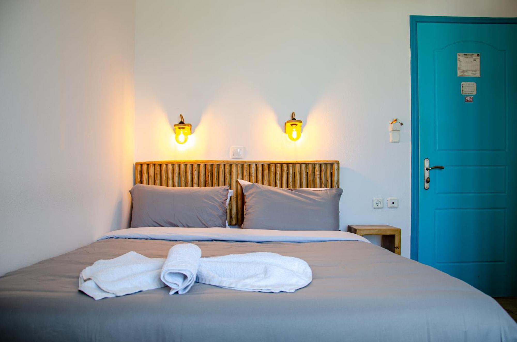 Hotel Livadia Парос Екстериор снимка