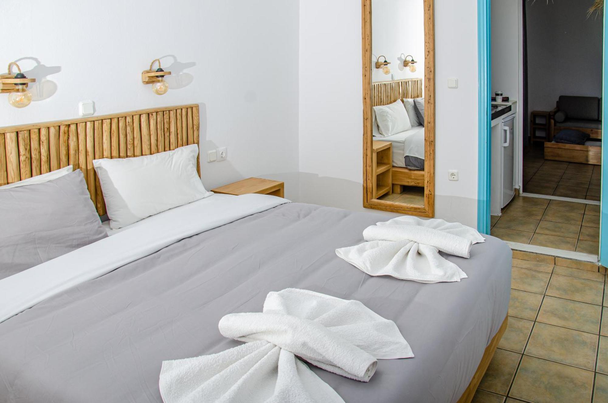 Hotel Livadia Парос Екстериор снимка
