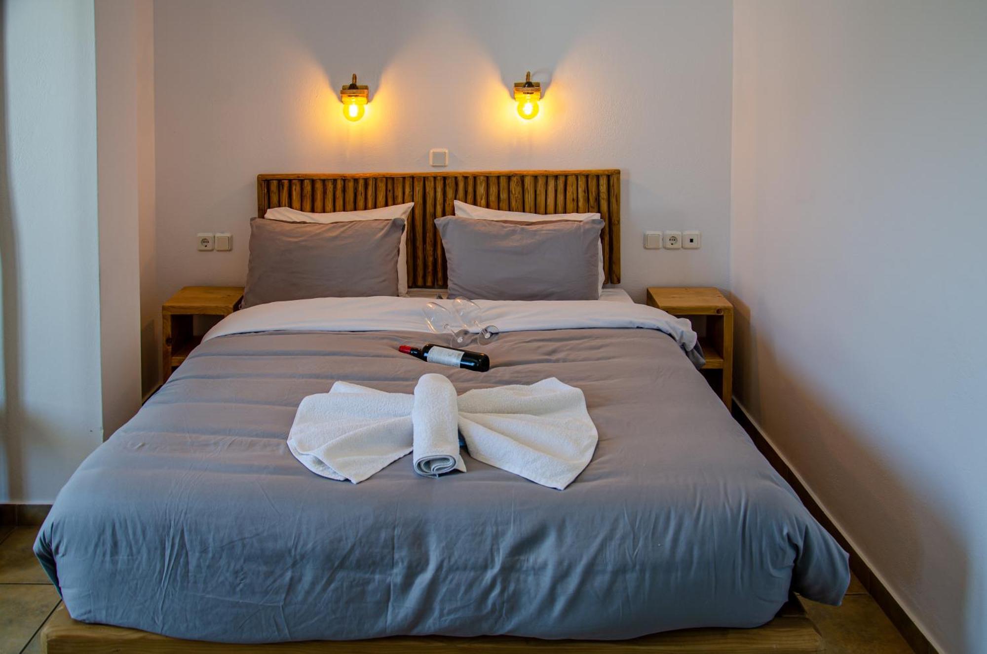 Hotel Livadia Парос Екстериор снимка