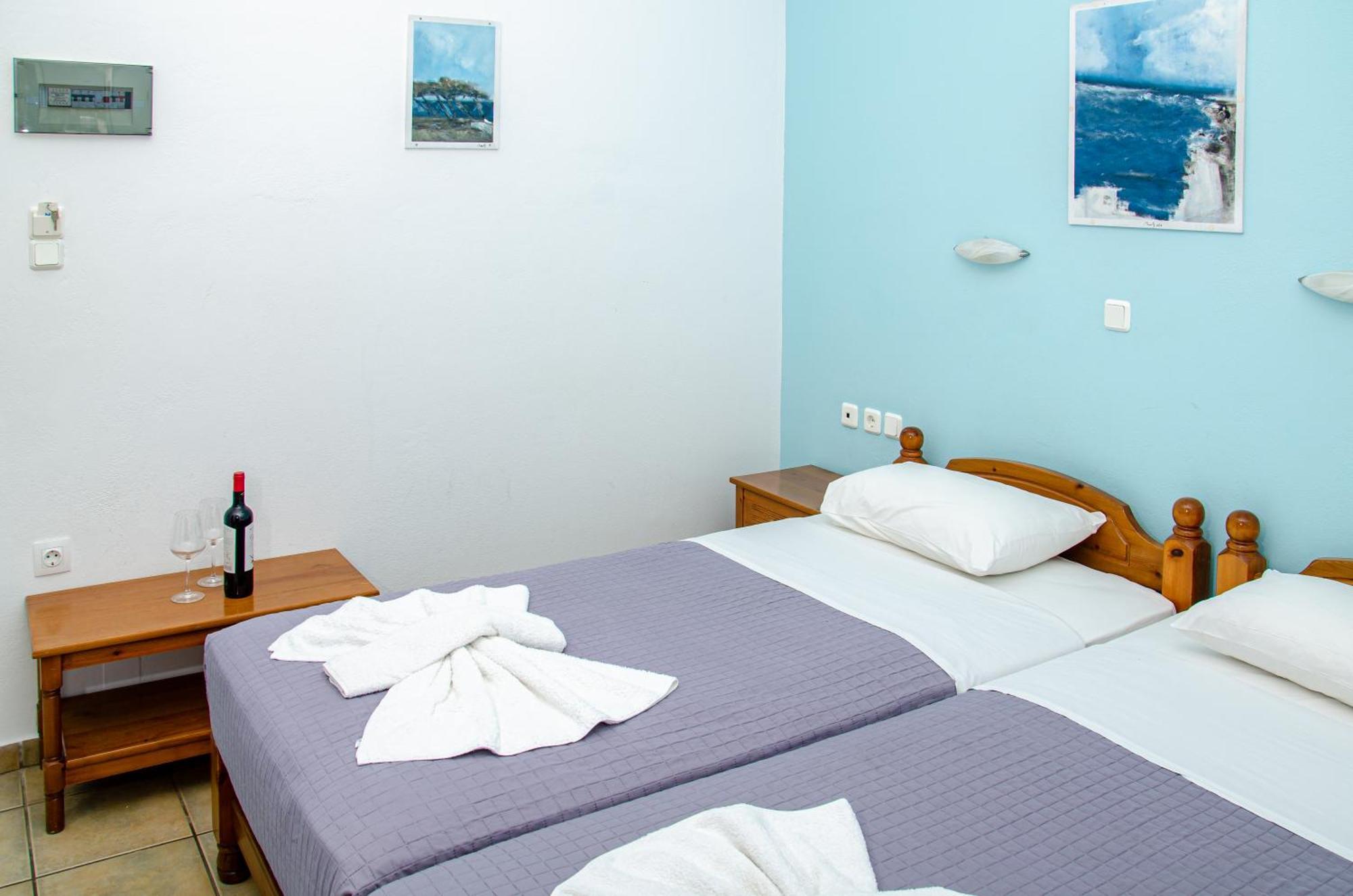 Hotel Livadia Парос Екстериор снимка