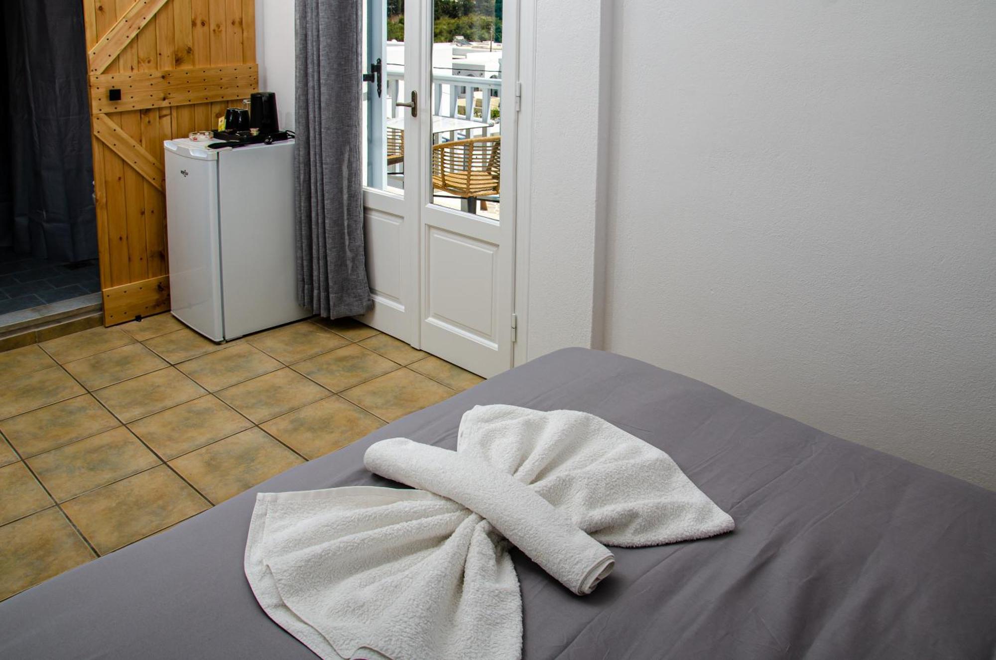 Hotel Livadia Парос Екстериор снимка