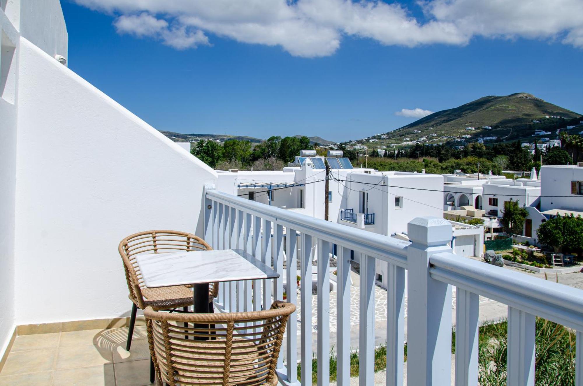 Hotel Livadia Парос Екстериор снимка