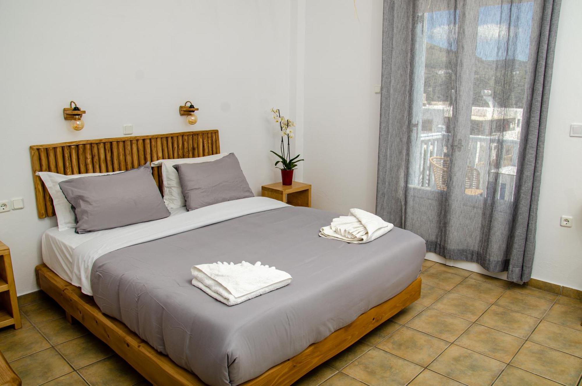 Hotel Livadia Парос Екстериор снимка
