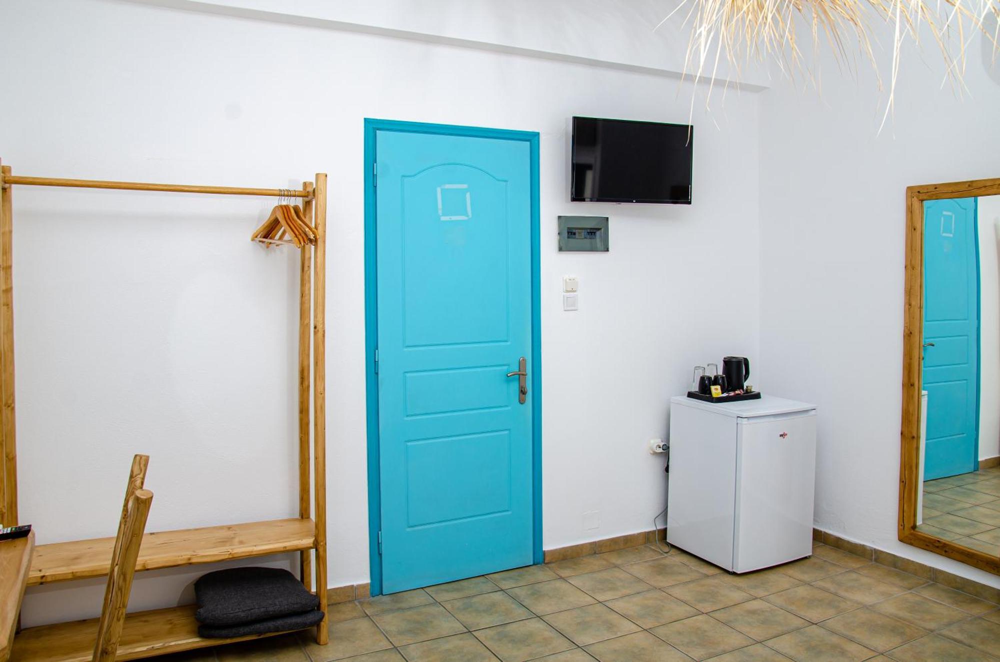Hotel Livadia Парос Екстериор снимка
