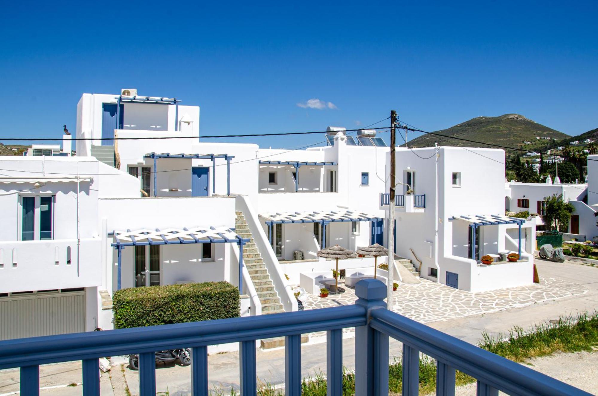 Hotel Livadia Парос Екстериор снимка